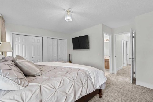 957 Applewood Drive Se, Calgary, AB 