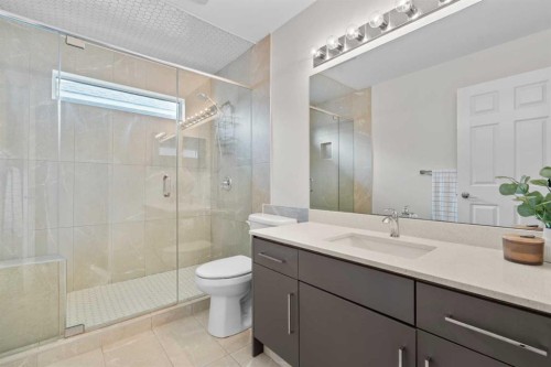 957 Applewood Drive Se, Calgary, AB 