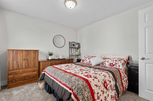957 Applewood Drive Se, Calgary, AB 