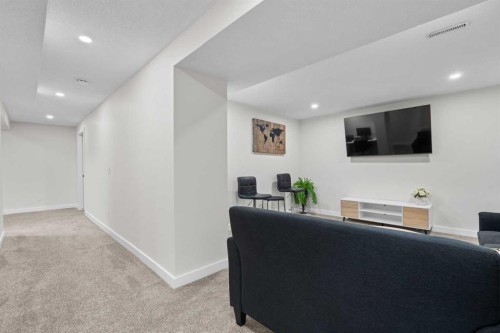 957 Applewood Drive Se, Calgary, AB 