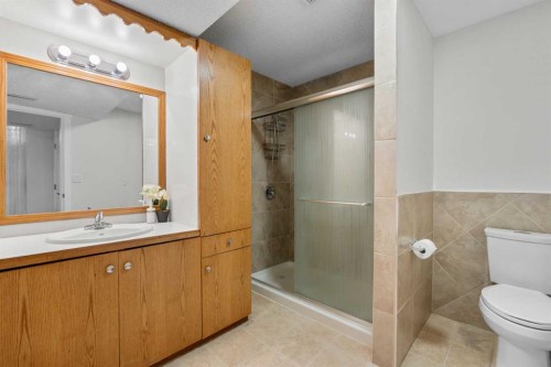 957 Applewood Drive Se, Calgary, AB 