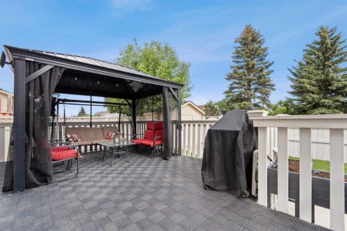 957 Applewood Drive Se, Calgary, AB 