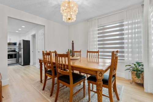 957 Applewood Drive Se, Calgary, AB 