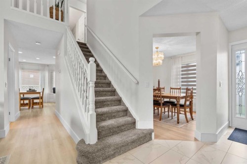 957 Applewood Drive Se, Calgary, AB 