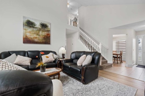 957 Applewood Drive Se, Calgary, AB 