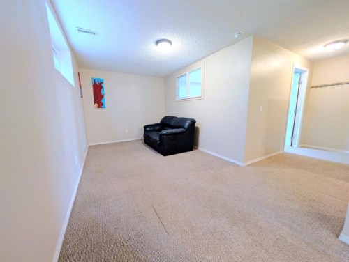 184 Taralake Terrace Ne, Calgary, AB - Indoor Photo Showing Other Room