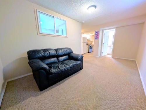 184 Taralake Terrace Ne, Calgary, AB - Indoor Photo Showing Other Room