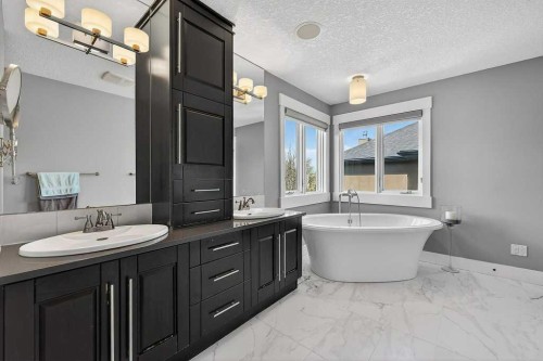 78 Aspen Cliff Close Sw, Calgary, AB - Indoor Photo Showing Bathroom