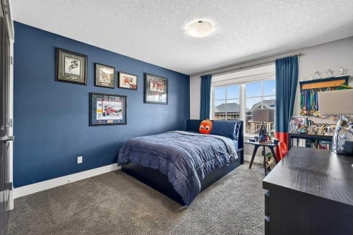 78 Aspen Cliff Close Sw, Calgary, AB - Indoor Photo Showing Bedroom