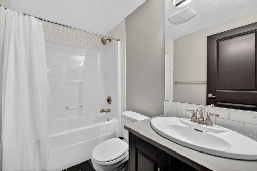 78 Aspen Cliff Close Sw, Calgary, AB - Indoor Photo Showing Bathroom