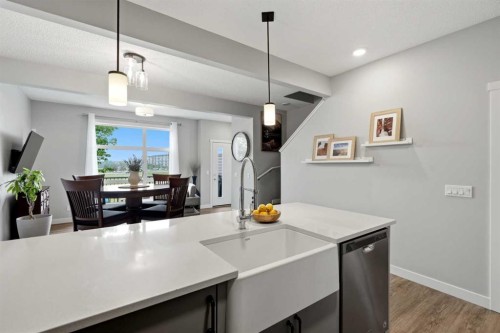 34 Walden Lane Se, Calgary, AB 