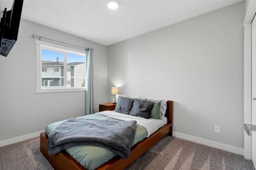 34 Walden Lane Se, Calgary, AB 