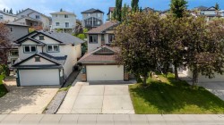 338 Panamount Drive NW Calgary, AB T3K 5M1