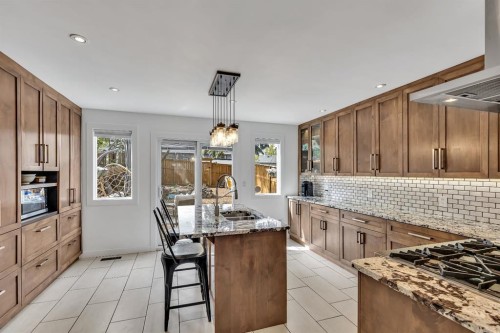 2033 21 Avenue Sw, Calgary, AB - Indoor Photo Showing Kitchen With Upgraded Kitchen
