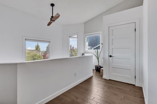 2033 21 Avenue Sw, Calgary, AB - Indoor Photo Showing Other Room