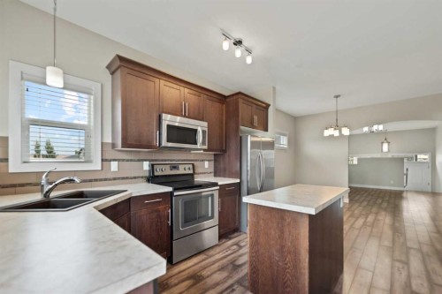46 Village Crescent, Red Deer, AB 