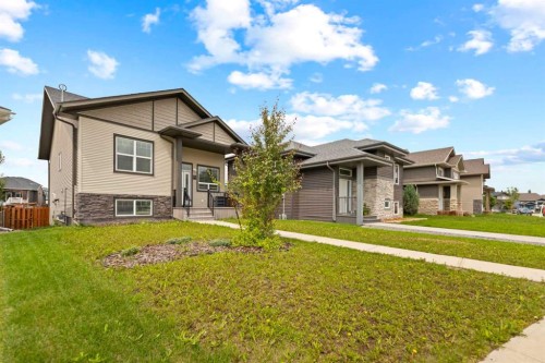 46 Village Crescent, Red Deer, AB 