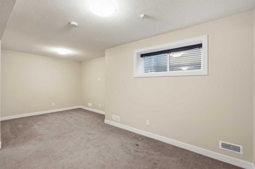 431 Quarry Villas Se, Calgary, AB 
