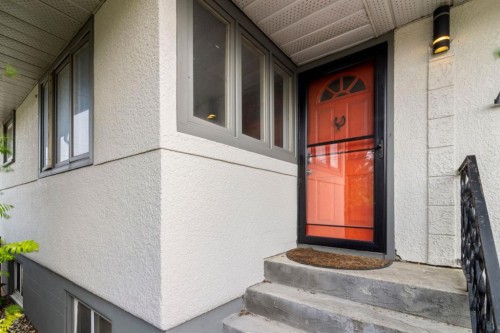 2702 17 Street Se, Calgary, AB 