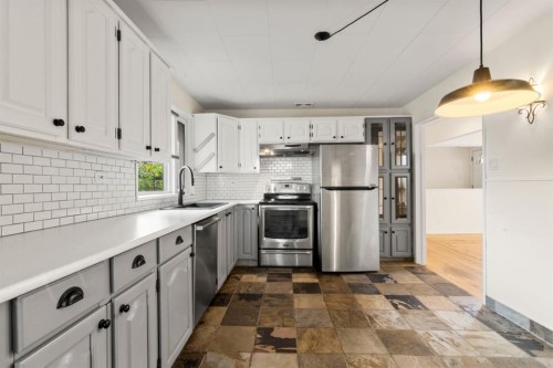 2702 17 Street Se, Calgary, AB 