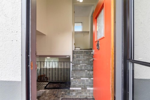 2702 17 Street Se, Calgary, AB 