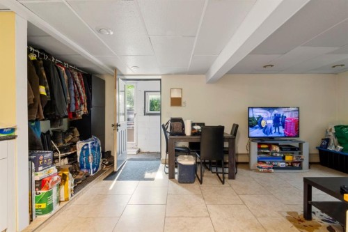 2702 17 Street Se, Calgary, AB 