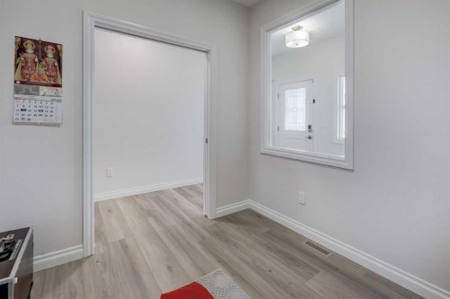 351 Baywater Common Sw, Airdrie, AB - Indoor Photo Showing Other Room