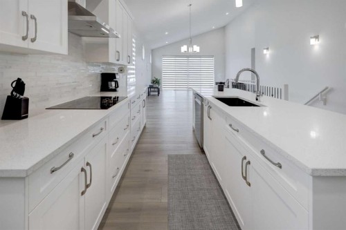351 Baywater Common Sw, Airdrie, AB - Indoor Photo Showing Kitchen With Upgraded Kitchen
