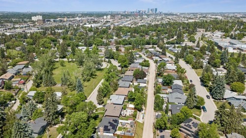 48 Flavelle Road Se, Calgary, AB 