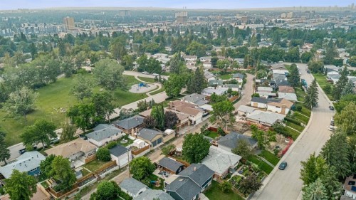 48 Flavelle Road Se, Calgary, AB 
