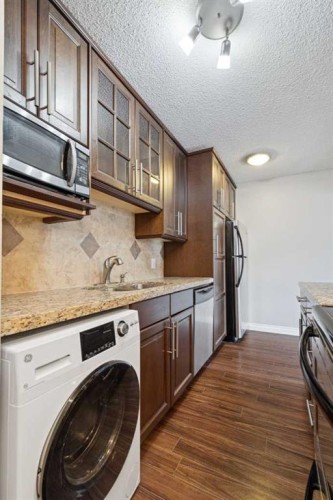 302-110 24 Avenue Sw, Calgary, AB 
