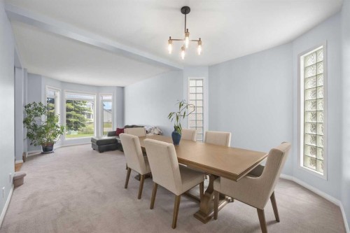 31 Hamptons Heath Nw, Calgary, AB 