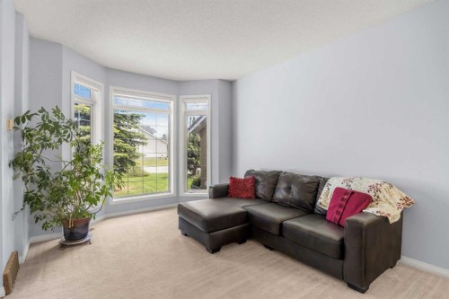 31 Hamptons Heath Nw, Calgary, AB 