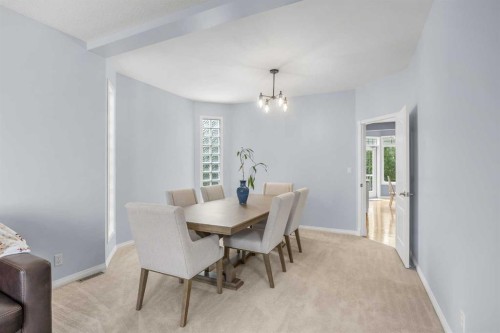 31 Hamptons Heath Nw, Calgary, AB 