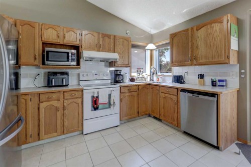 96 Hawktree Close Nw, Calgary, AB 