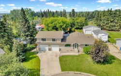 125 13 Avenue Carstairs, AB T0M 0N0