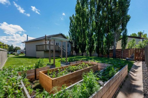 223 Birch Road, Vulcan, AB 