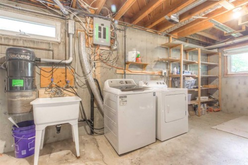 5839 66 Avenue Nw, Calgary, AB 