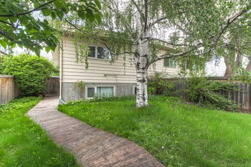 5839 66 Avenue Nw, Calgary, AB 