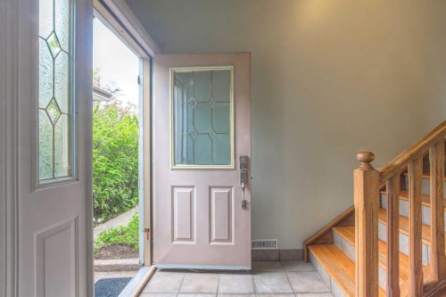 5839 66 Avenue Nw, Calgary, AB 