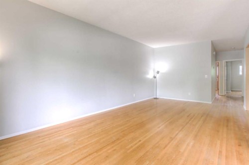 5839 66 Avenue Nw, Calgary, AB 