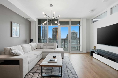 706-530 12 Avenue Sw, Calgary, AB - Indoor Photo Showing Living Room