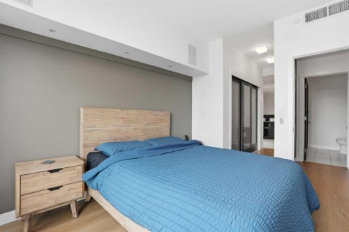 706-530 12 Avenue Sw, Calgary, AB - Indoor Photo Showing Bedroom