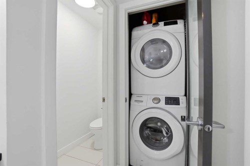 706-530 12 Avenue Sw, Calgary, AB - Indoor Photo Showing Laundry Room