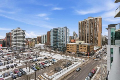 706-530 12 Avenue Sw, Calgary, AB - Outdoor