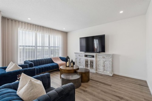 209 Masters Row, Calgary, AB 