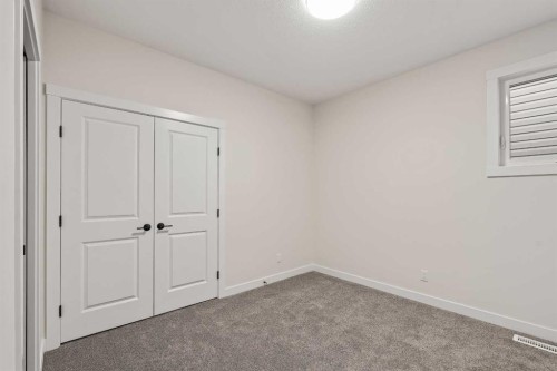 167 Lucas Gardens Nw, Calgary, AB 