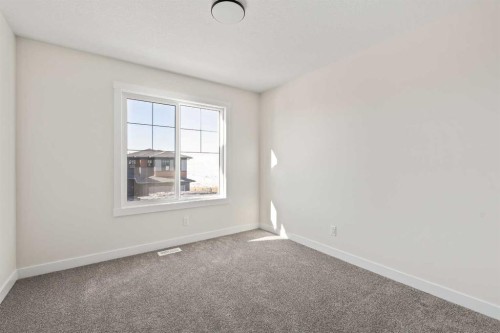 167 Lucas Gardens Nw, Calgary, AB 