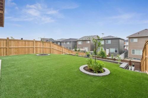 215 Lucas Terrace Nw, Calgary, AB - Outdoor With Backyard