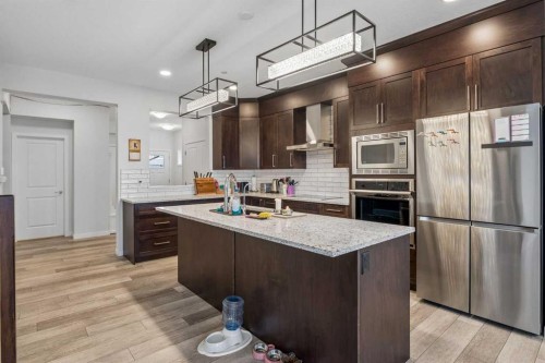 215 Lucas Terrace Nw, Calgary, AB - Indoor Photo Showing Kitchen With Stainless Steel Kitchen With Upgraded Kitchen